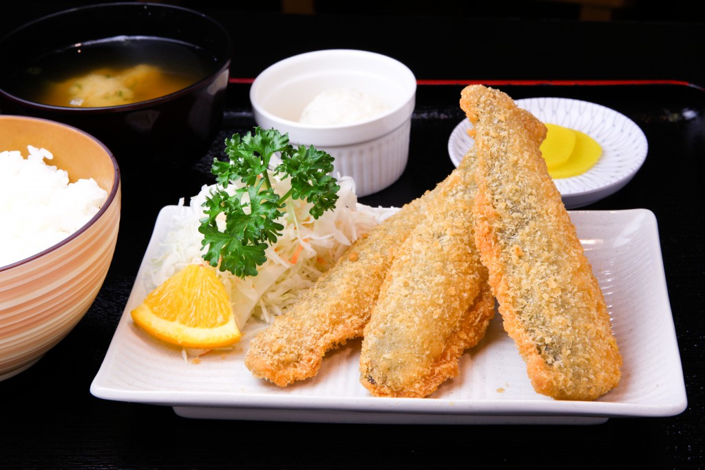 カマスフライ定食 焼津市魚仲水産加工業協同組合 カマスフライ定食 焼津市魚仲水産加工業協同組合